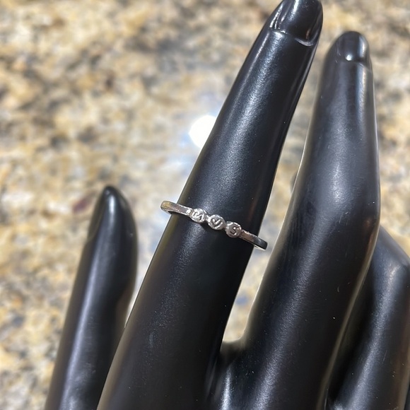 MS Heart Minimalist Stackable Ring - Picture 5 of 9